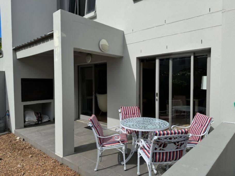 Luxury Townhouse In Stellenbosch Central Εξωτερικό φωτογραφία